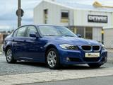 BMW 318i Lim. KLIMA PANO SHZ PDC LEDER - BMW 318 in Nürnberg