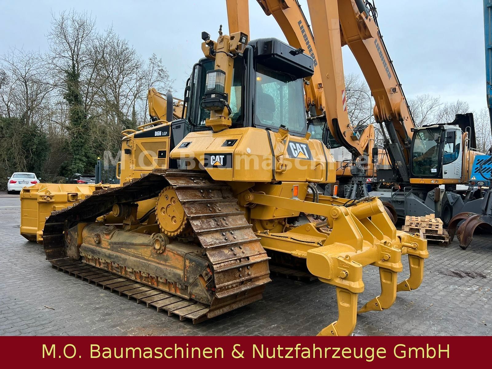 Fahrzeugabbildung CAT D6N LGP / 6. Wegeplanierschild /Trimble Leaser