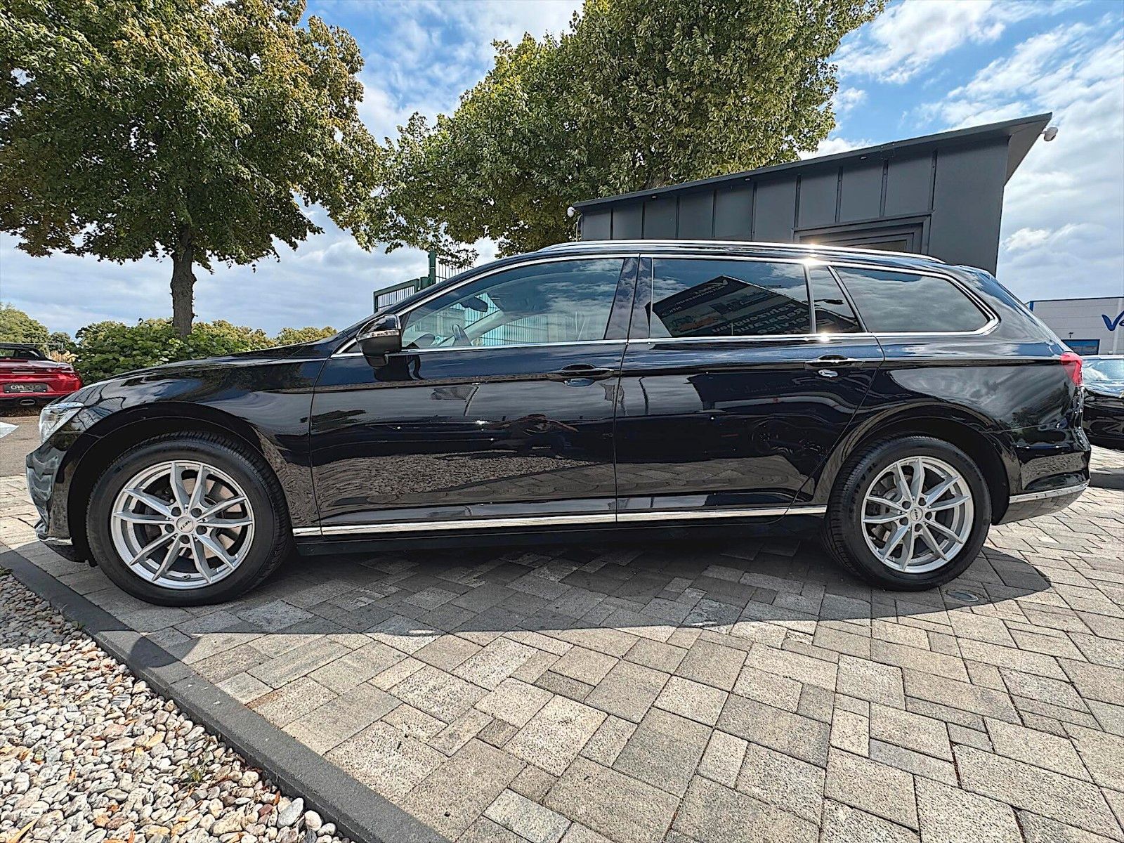 Fahrzeugabbildung Volkswagen Passat Variant 2.0 TDI Highline DSG *LED*Navi*