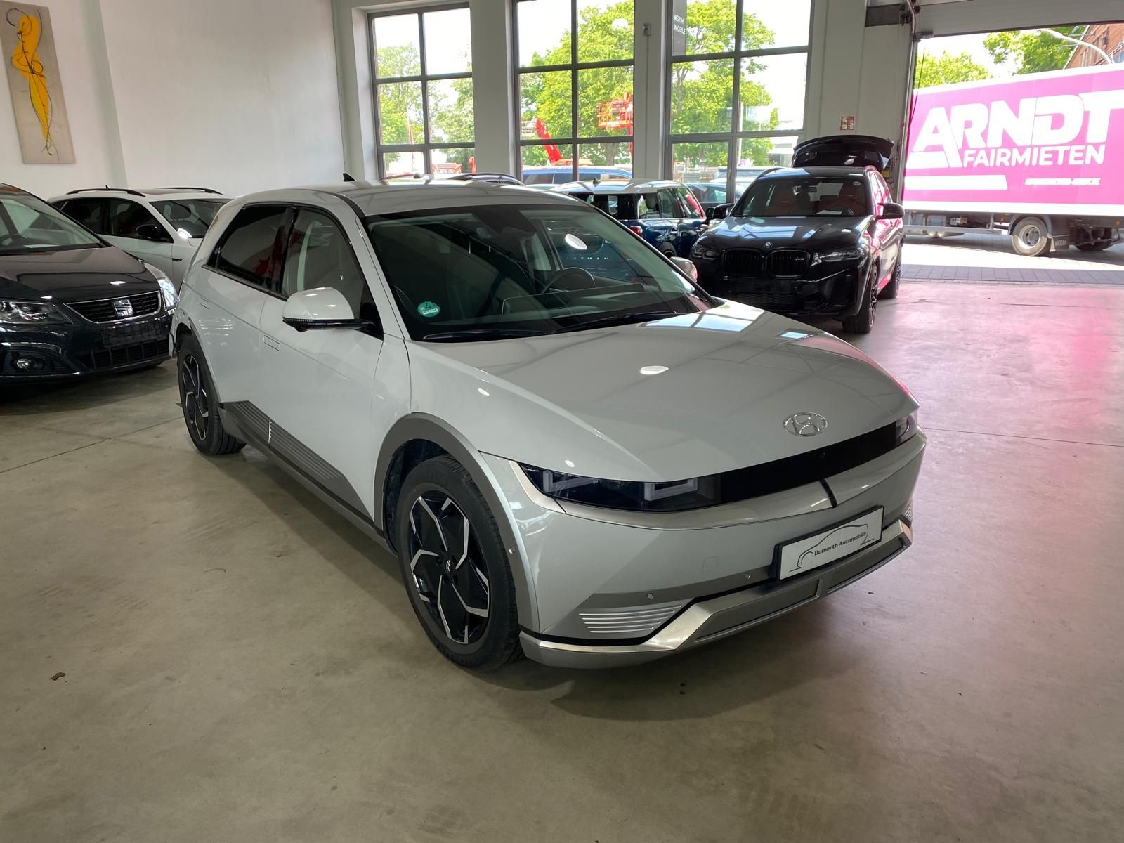 Fahrzeugabbildung Hyundai IONIQ 5 Uniq/Leder/360/HUD/DIS/77 kw/h