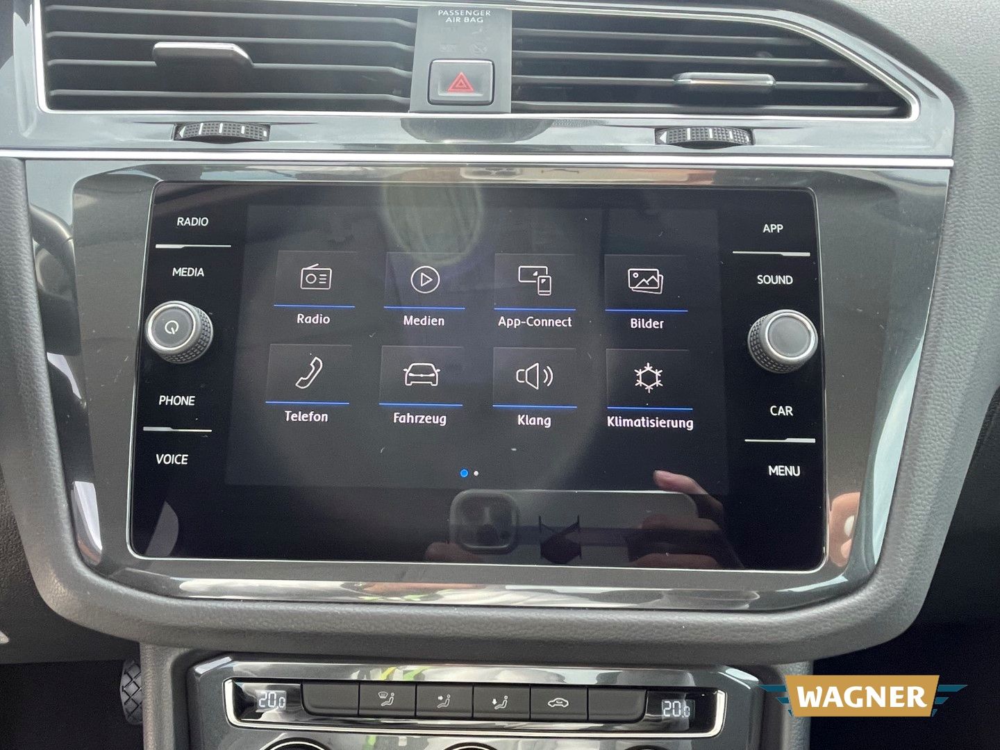 Fahrzeugabbildung Volkswagen Tiguan Comfortline  Automatik 4Motion