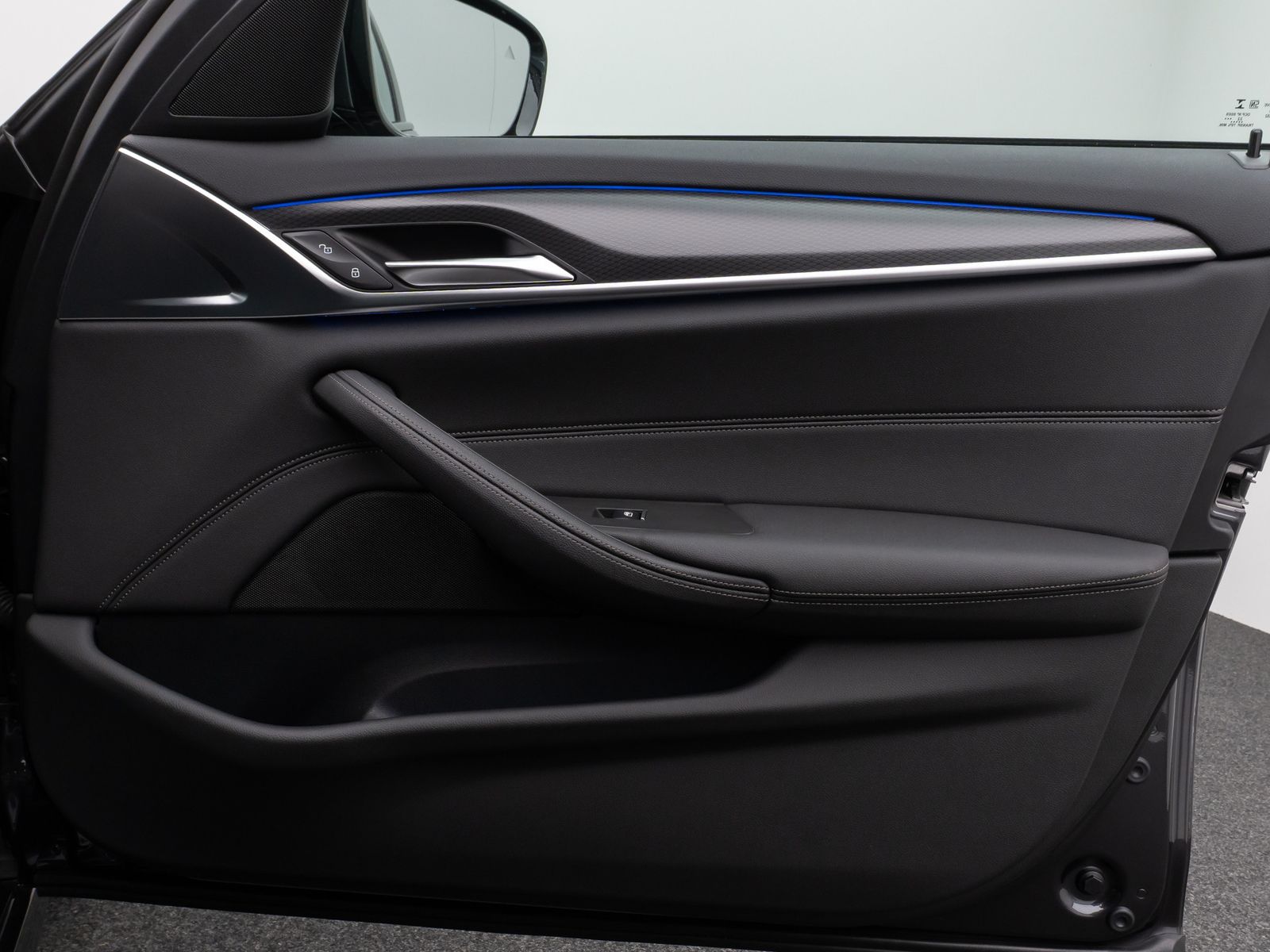 Fahrzeugabbildung BMW 530d xD M Sport Laser Kamera HUD DAB HiFi Komfor