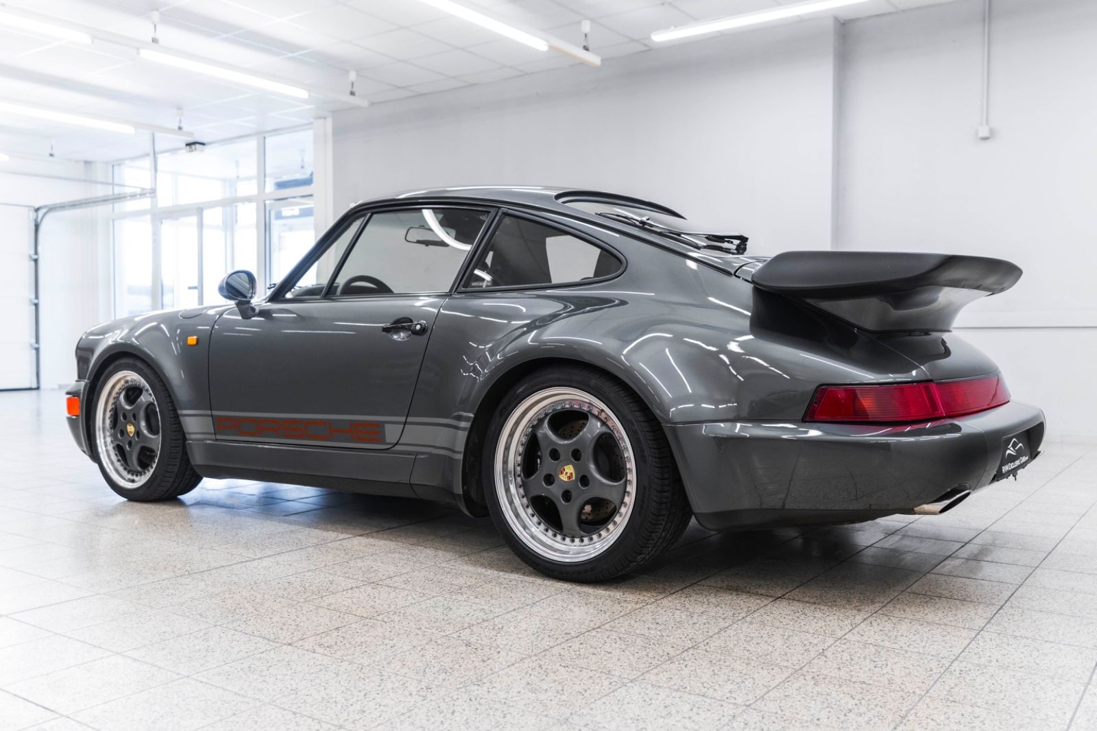 Fahrzeugabbildung Porsche 964 TURBO COUPE TOPZUSTAND REVIDIERT GUT. 1-