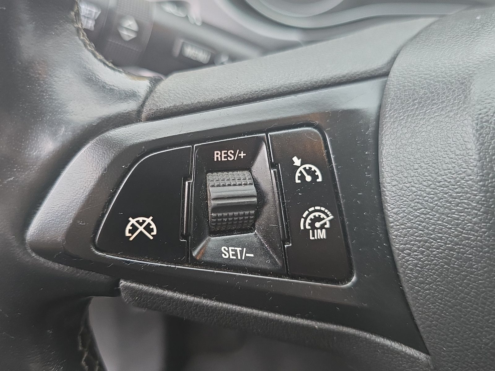 Fahrzeugabbildung Opel Corsa E Innovation ecoFlex TEMPOMAT SHZ LHZ