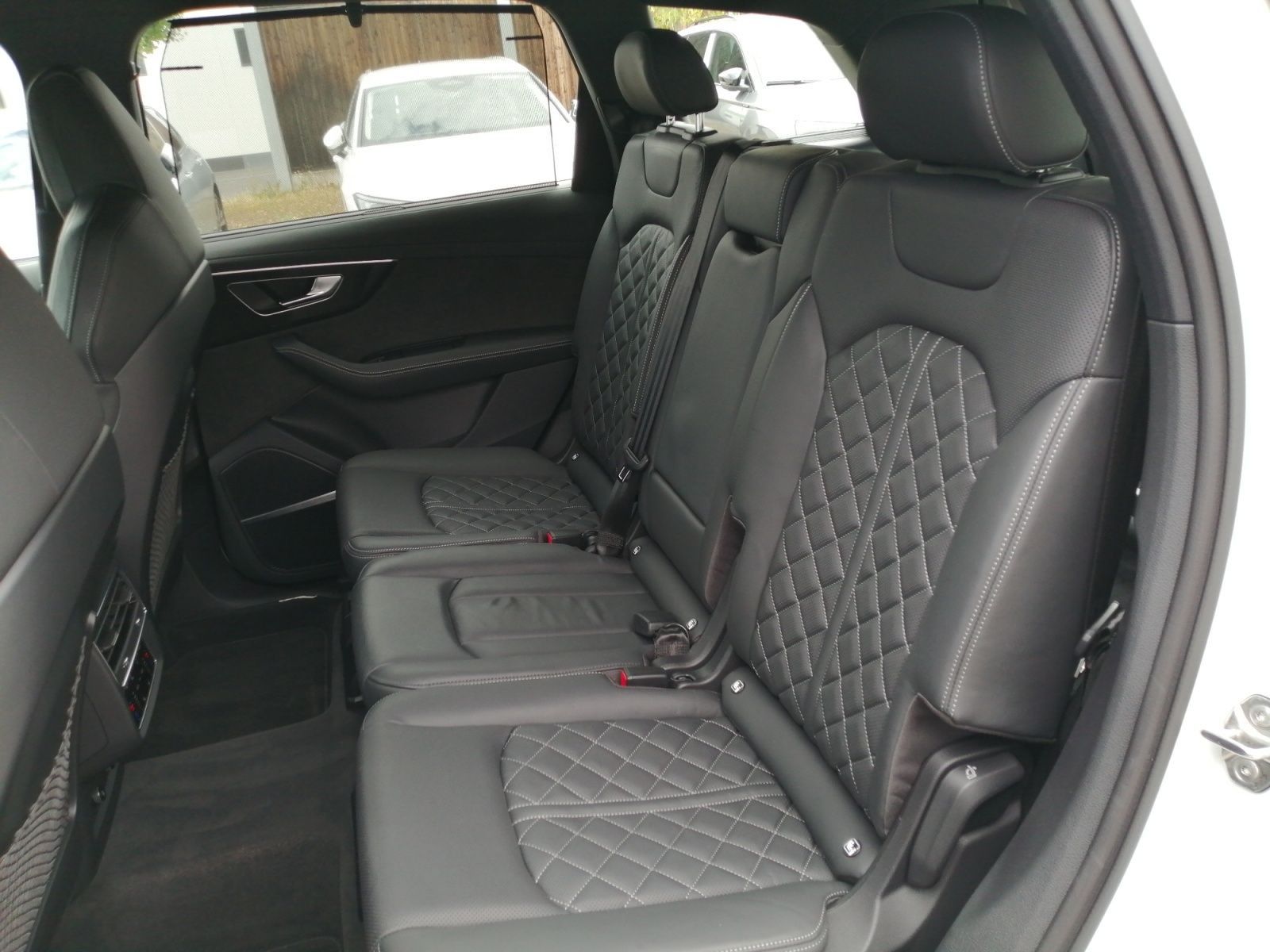 Audi SQ7 - Bild 14