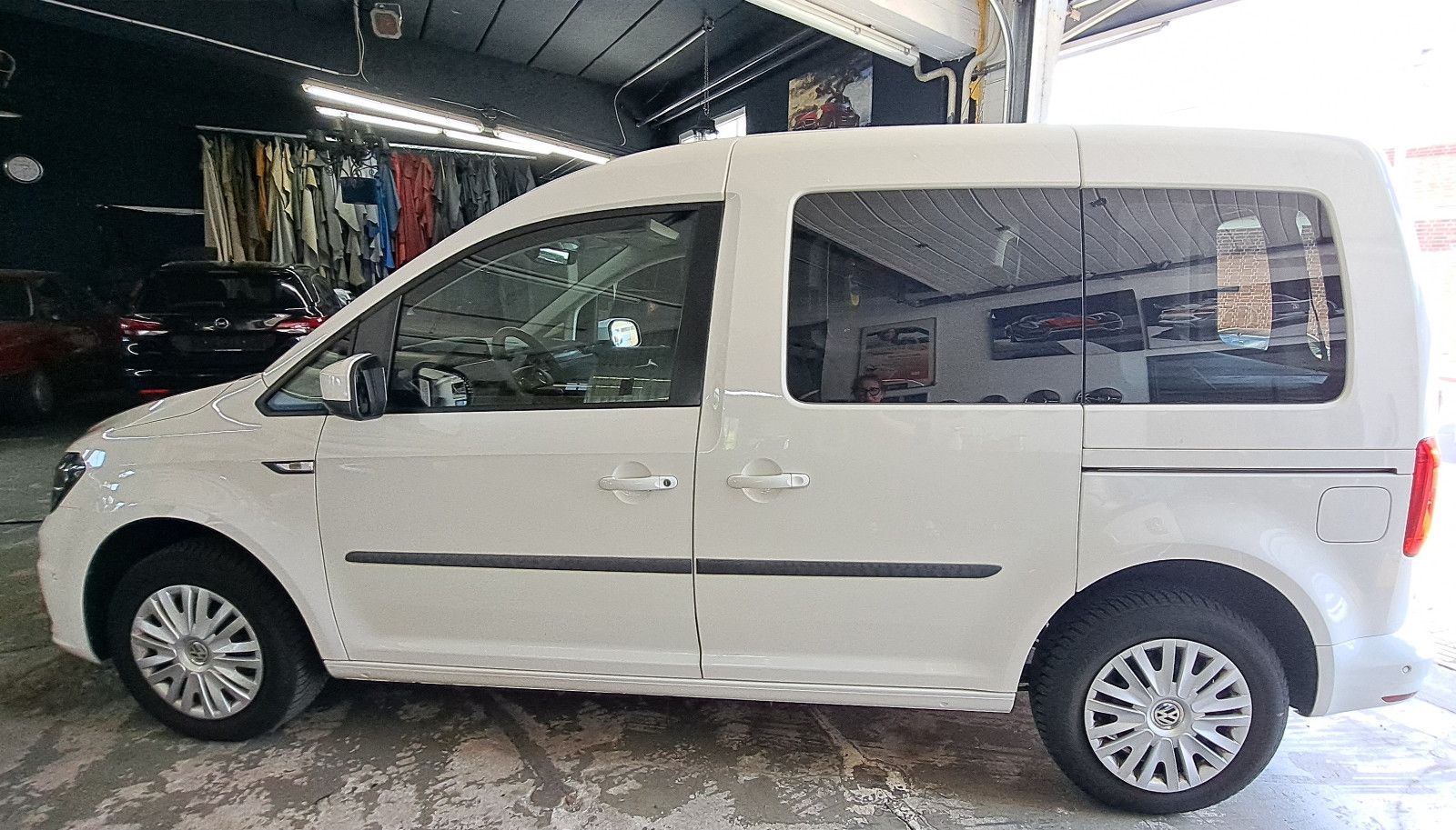 VW Caddy 1,0TSI 75kW BMT Conceptline 5-Sitzer