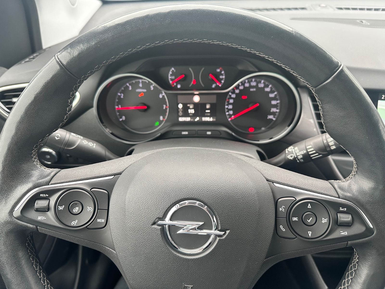 Fahrzeugabbildung Opel Crossland Elegance*Navi*Sitzheizung*PDC*Kamera