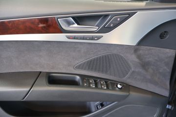 Audi A8 4.2 TDI quattro LUFT+NAVI+XEN+MEM+LEDER+GSD