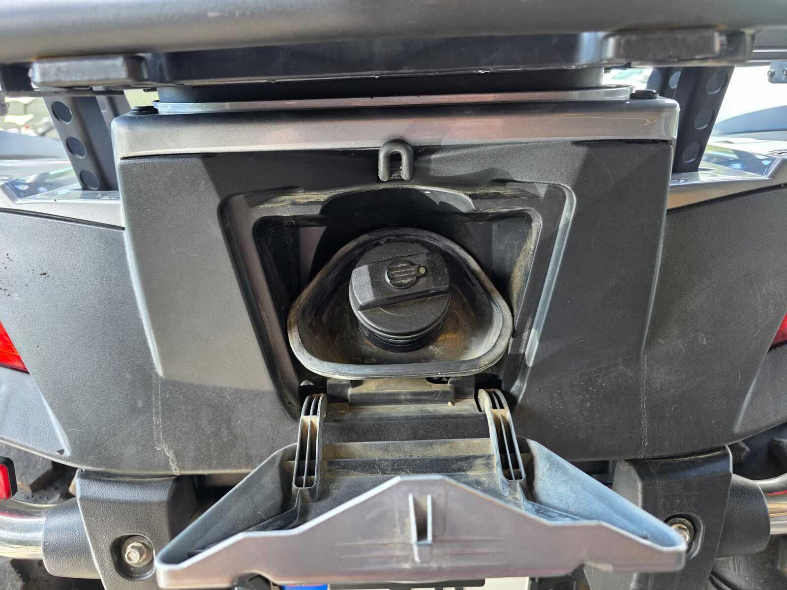 CFMOTO  2015 — interior