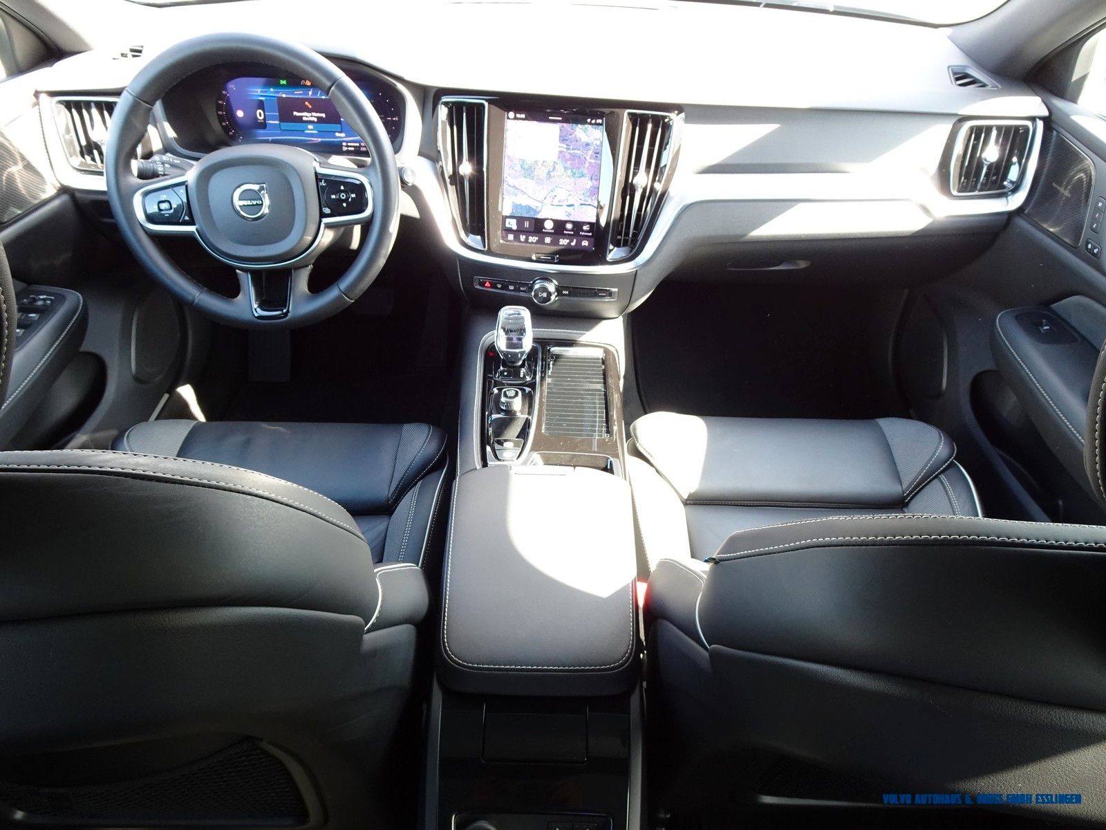 Volvo V60 T6 AWD Recharge Geartronic Plus Dark foto 12