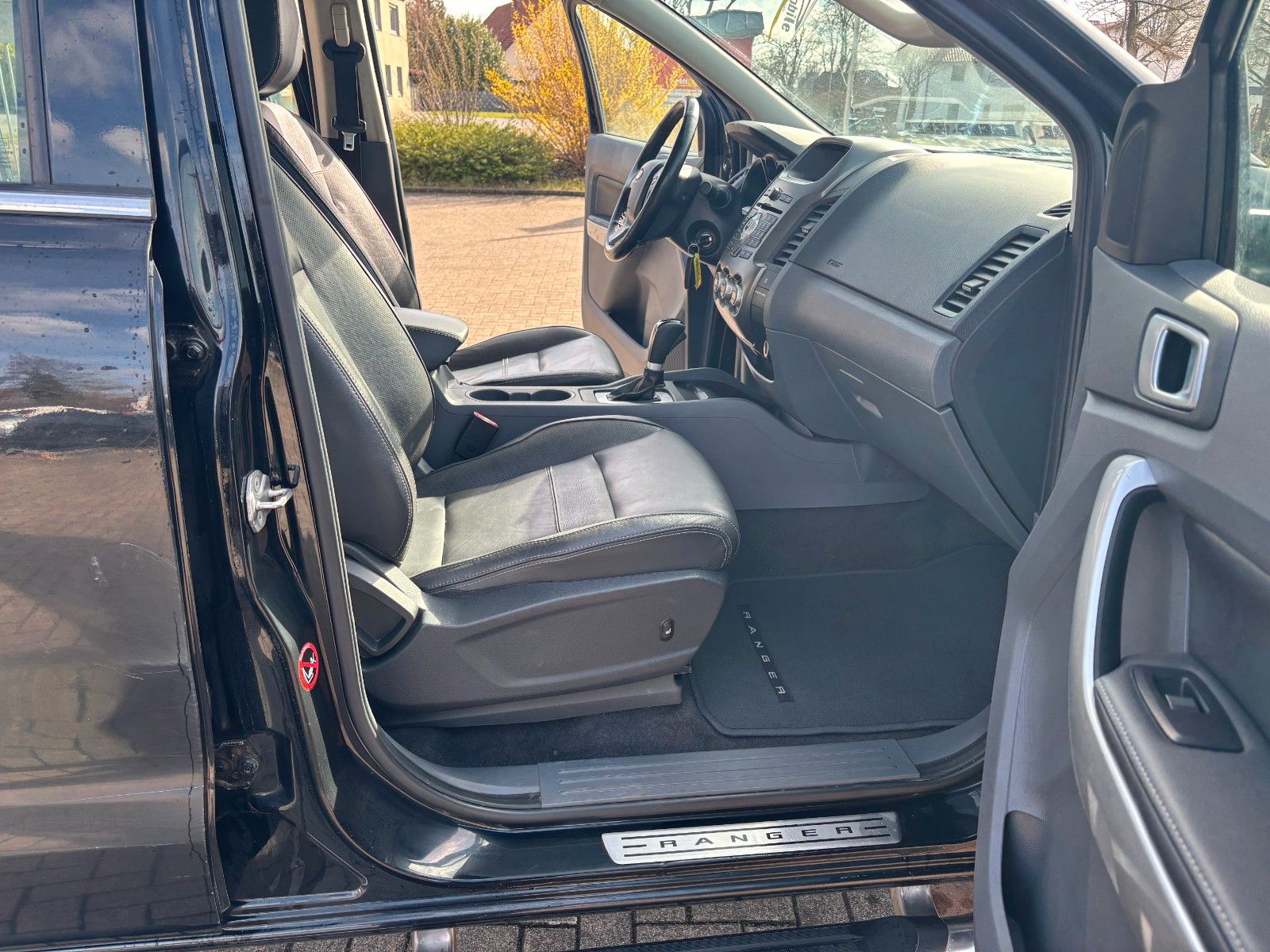 Ford Ranger Limited Doppelkabine 4x4+nur98Tkm+Navi+ foto 4