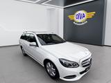 Mercedes-Benz E 200 CGI T BE Avantgarde Automatik - Mercedes-Benz E 200 mit Benzin-Antrieb: Kombi