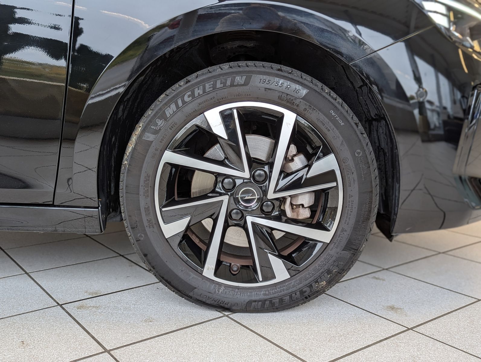 Fahrzeugabbildung Opel Corsa 1.2 GS IntelliLux Tech1-Komfort-Paket Cam