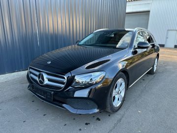 Mercedes E 220 - 1
