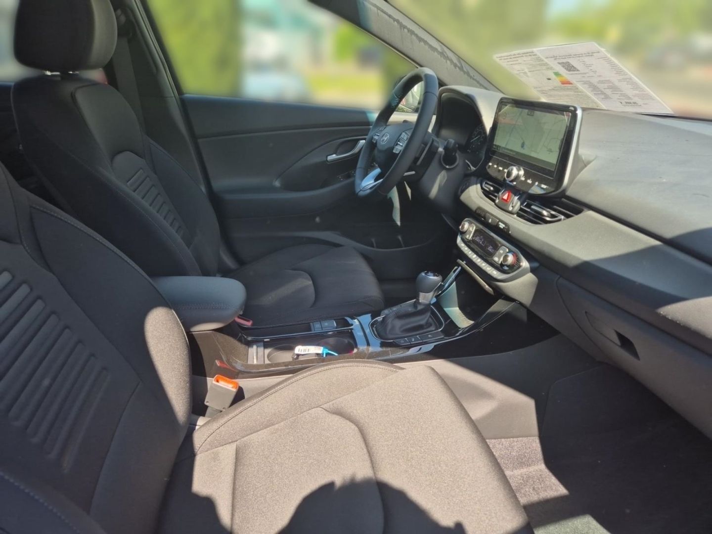 Fahrzeugabbildung Hyundai i30 cw Advantage Mild-Hybrid El. Panodach Navi D