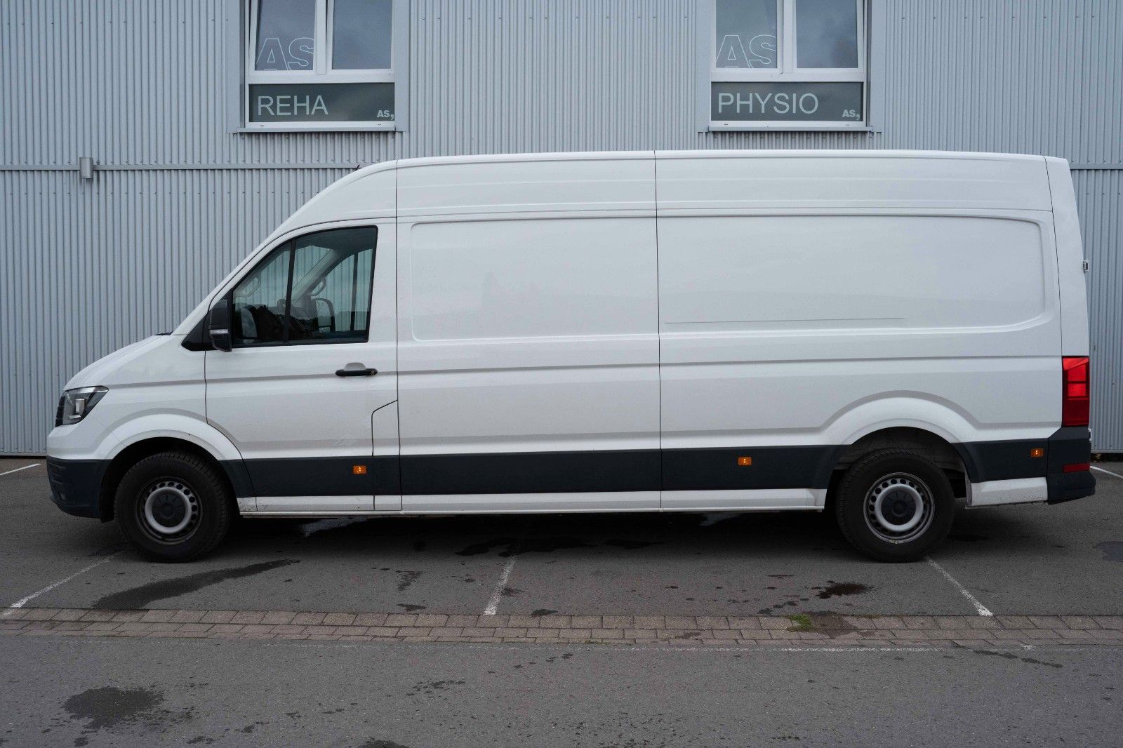 Fahrzeugabbildung Volkswagen CRAFTER 2.0 TDI KA 35 LR KAM TEL AHK PDC MFL