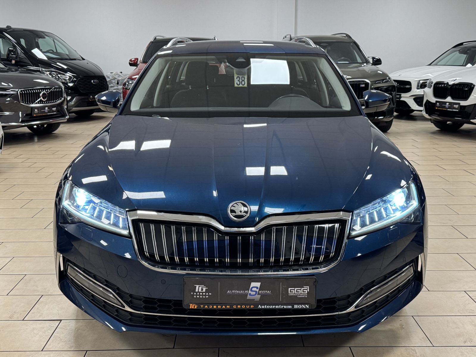 Skoda Superb Style iV AHK*PDC*LED*Navi*CarPlay*SHZ*ACC imagem 3