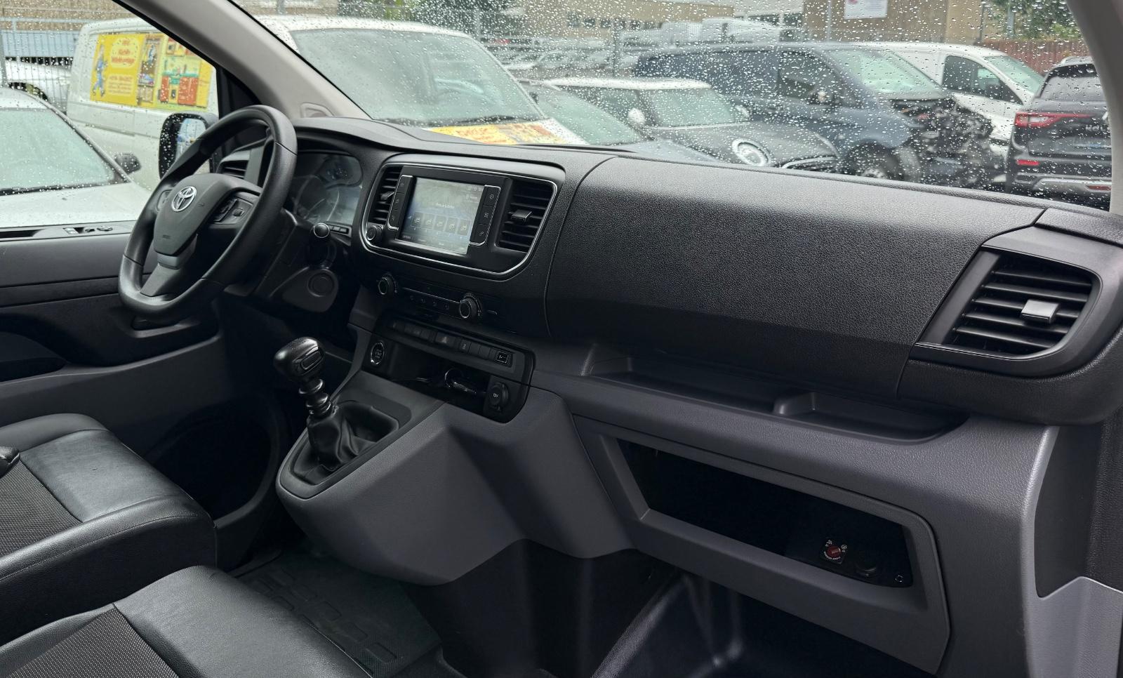 Toyota PROACE (Verso)