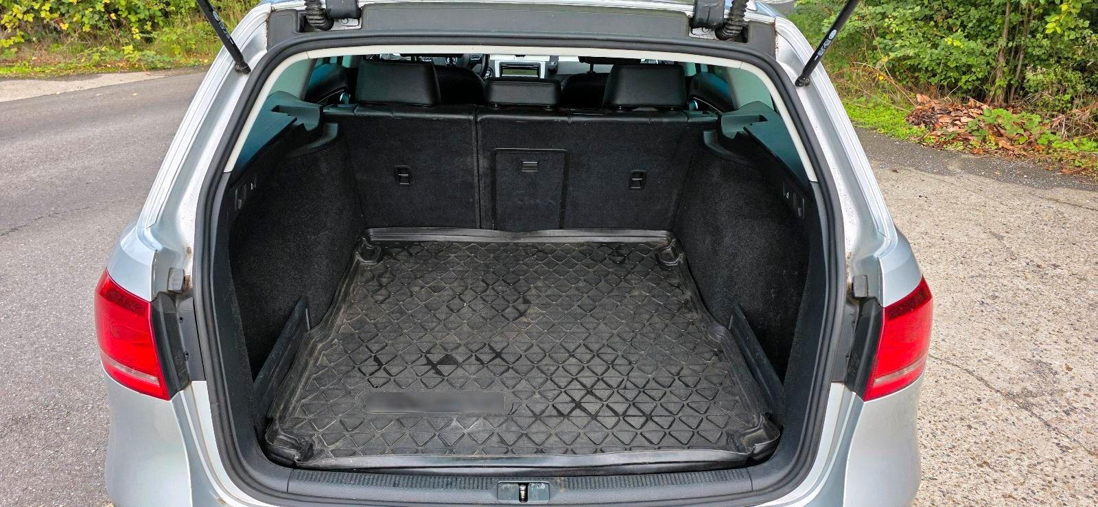 Volkswagen Passat 2011 — photo 14