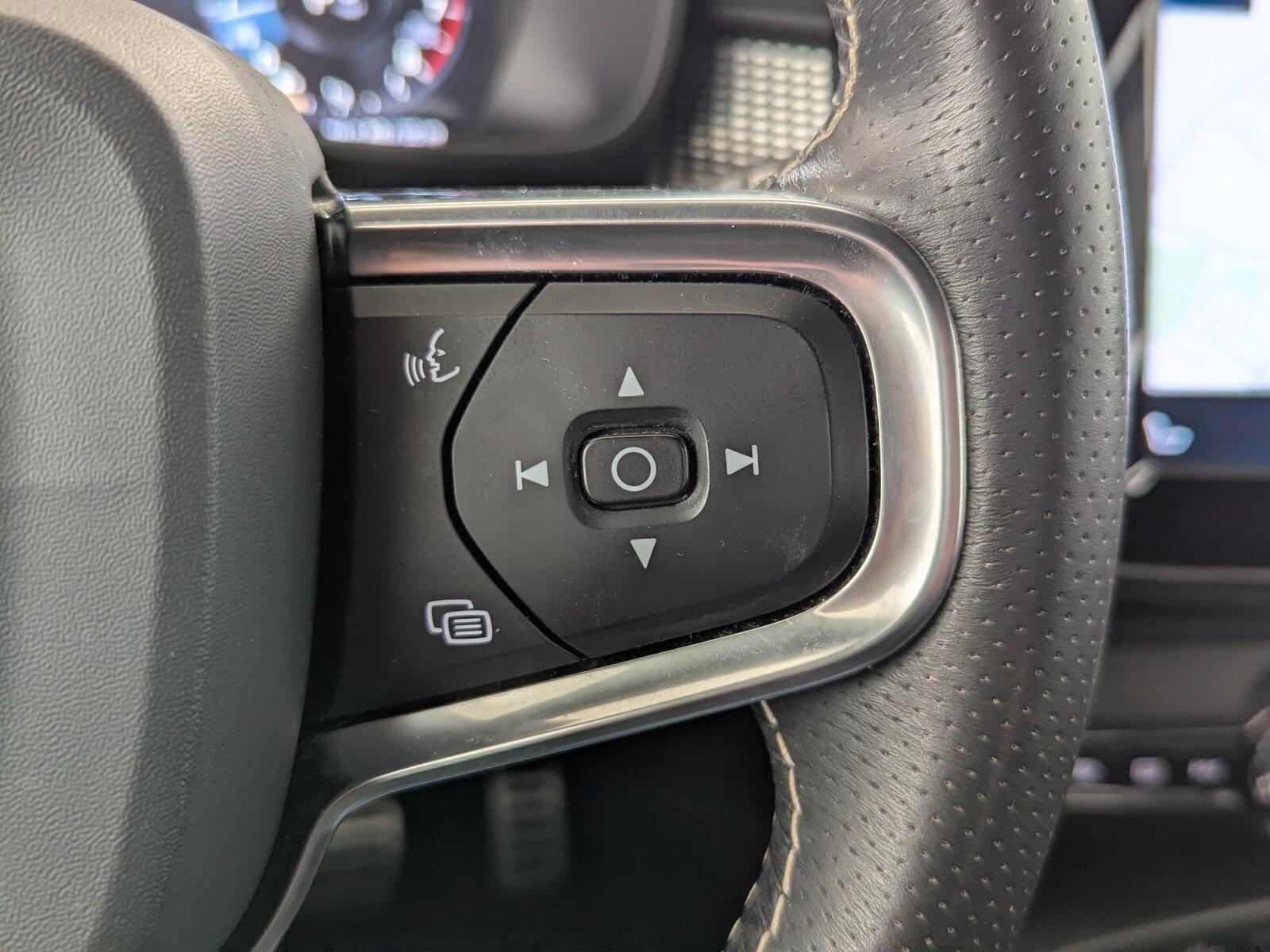 Volvo XC40 XC 40 T3 2WD R-Design (EURO 6d) LED+NAVI+SHZ+RFK, миниатюра 23
