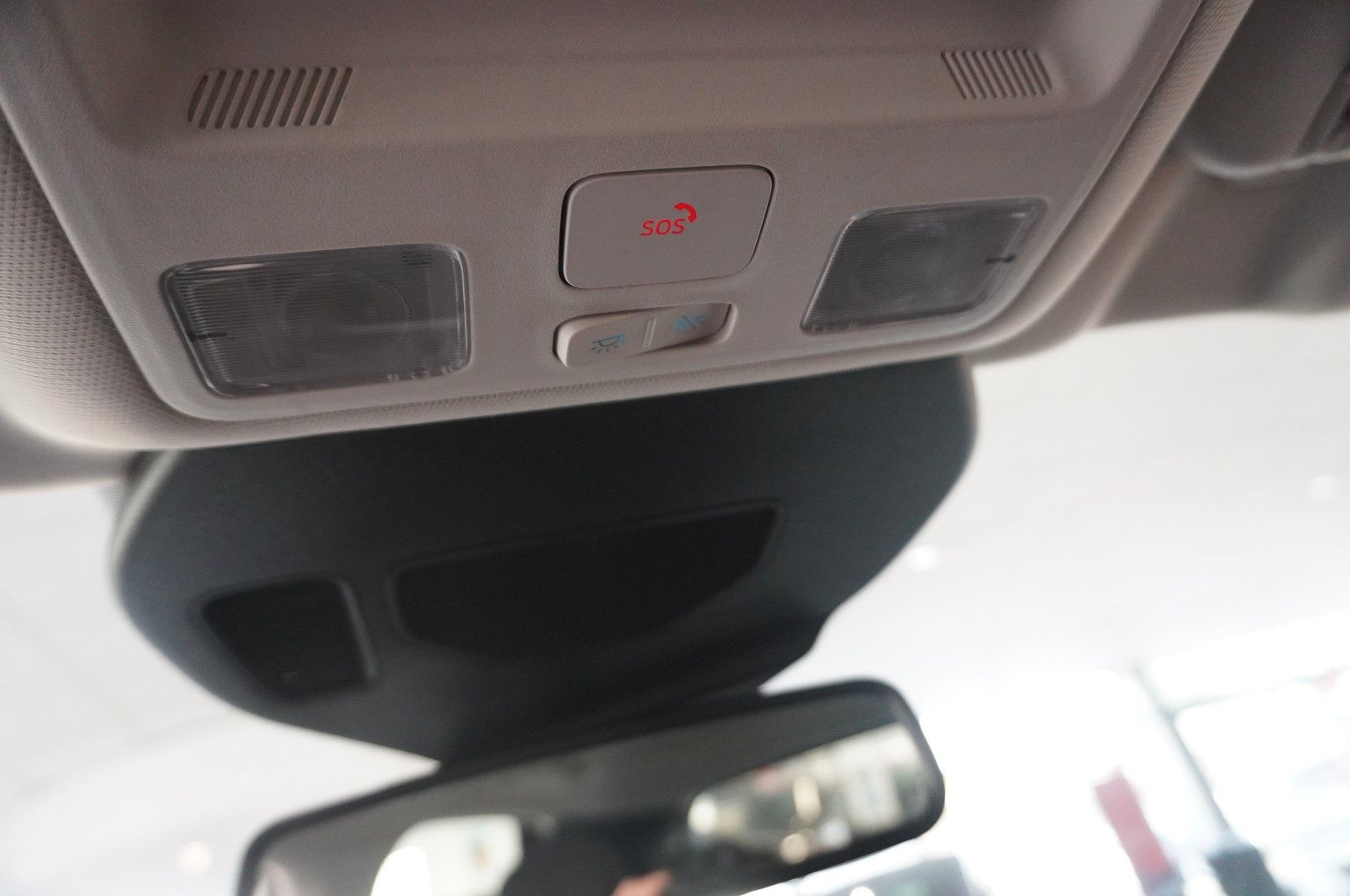 Fahrzeugabbildung Ford Kuga Plug-In Hybrid 2.5 TITANIUM NAVI/LED/SH/DAB