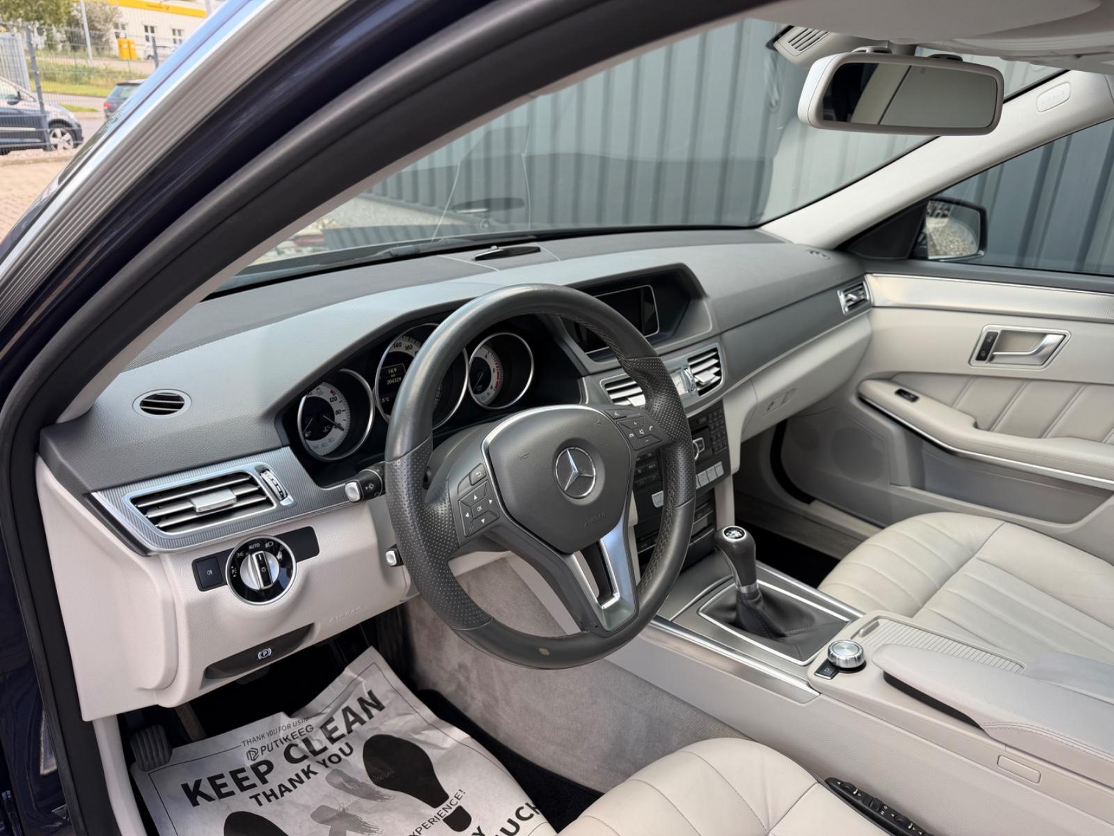 Mercedes-Benz E 220 E T-Modell E 220*Panno*Leder*