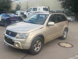 Suzuki Grand Vitara 2.0 Comfort 4X4+Klima+AHK+TÜV - Suzuki Grand Vitara: 2.4