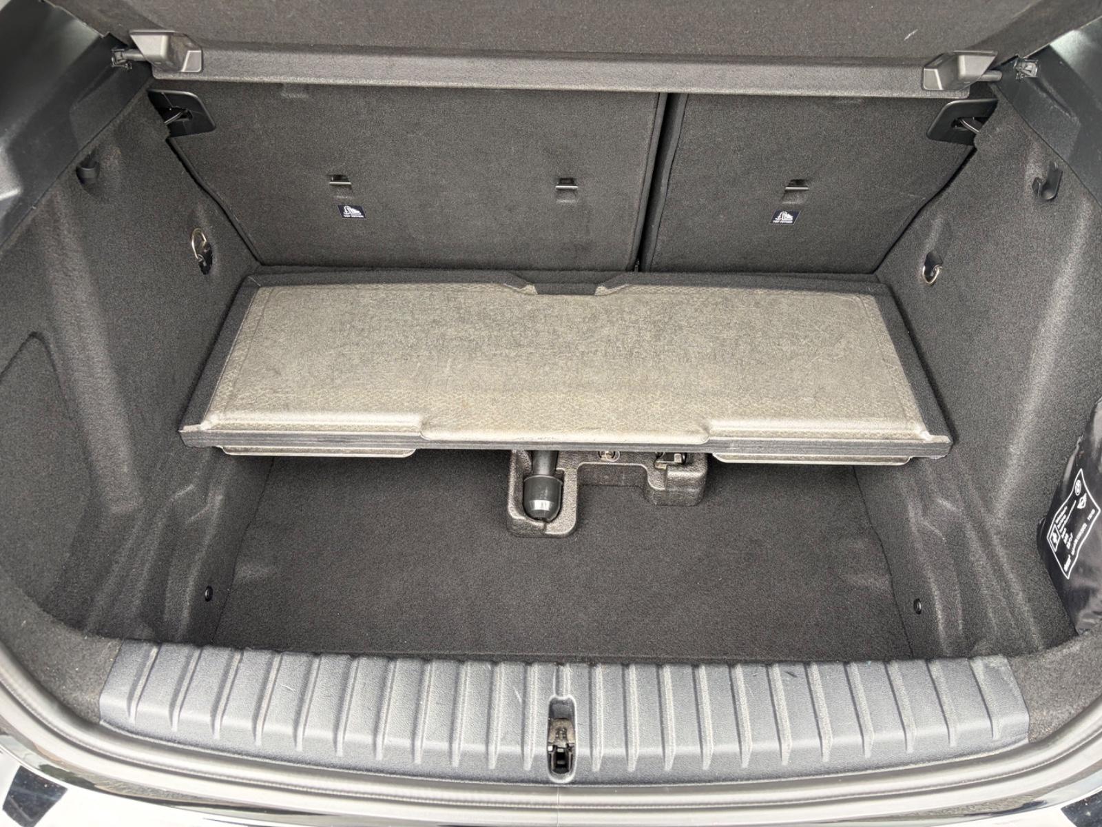 BMW 118 I Advantage AHK | LED | PANO | DAB