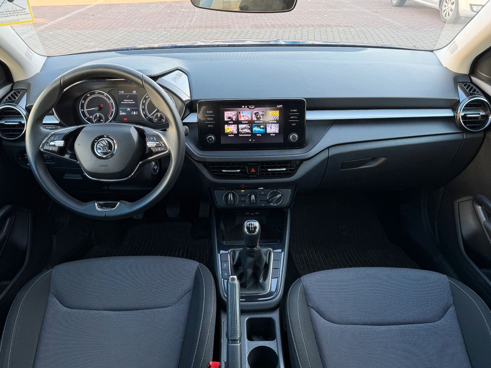 Fahrzeugabbildung SKODA Fabia 1.0 MPI Selection *Klima*Allwetter*Stzhzg*