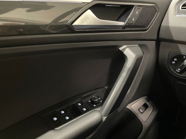 Tiguan Highline 2.0 TDI LED PANO STANDHZG