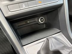Fahrzeugabbildung Volkswagen Touran 1.5 TSI 7-Sitzer Einparkh. Tempomat 17"