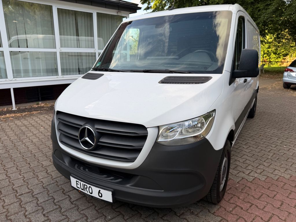 Image of Mercedes-Benz Sprinter