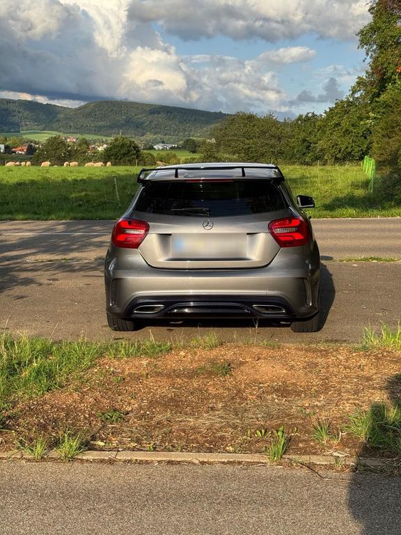 Mercedes-Benz A 180