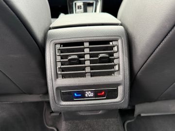 Volkswagen Golf VIII Variant R-Line+AHK+LED+HeadUp+VirtualC