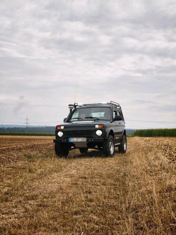 Image of Lada Taiga