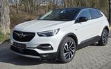 Opel Grandland (X), weiß met., Vollausstattung - gebrauchte Opel Grandland (X) aus dem Jahr 2017