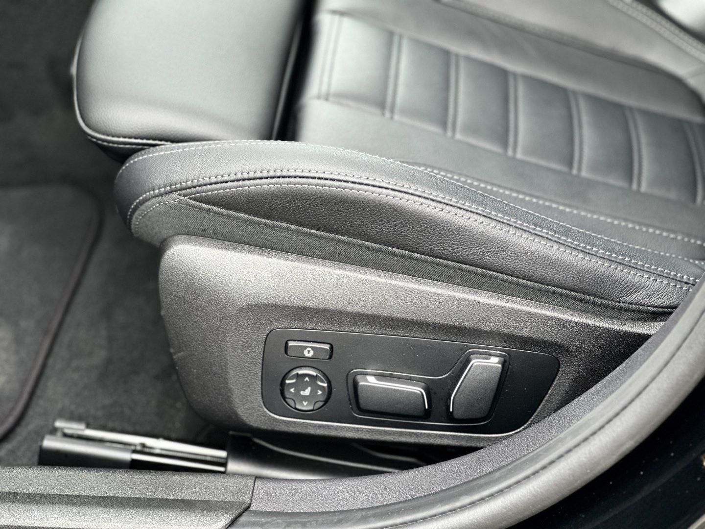 BMW 330 - Bild 9