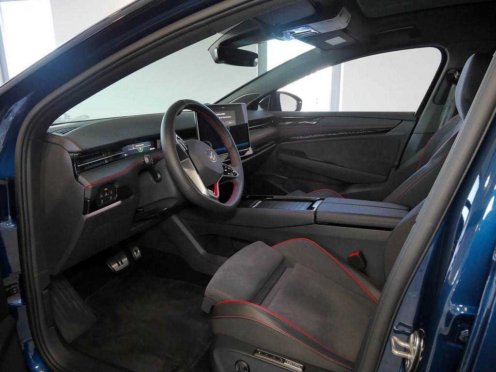Volkswagen ID.7 Tourer GTX 4Motion AHK PANO NAV MATRIX 4xKA