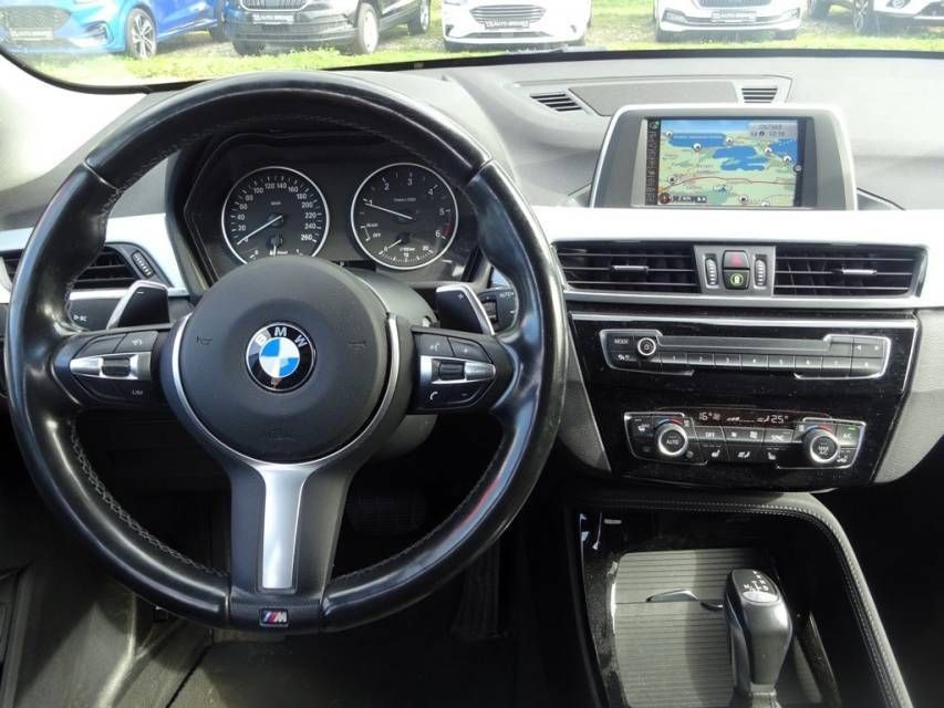 Fahrzeugabbildung BMW X1 xDrive 20d  Allrad Automatik Sport Line AHK