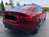 Jaguar XE S Automatik S - Jaguar XE mit Benzin-Antrieb