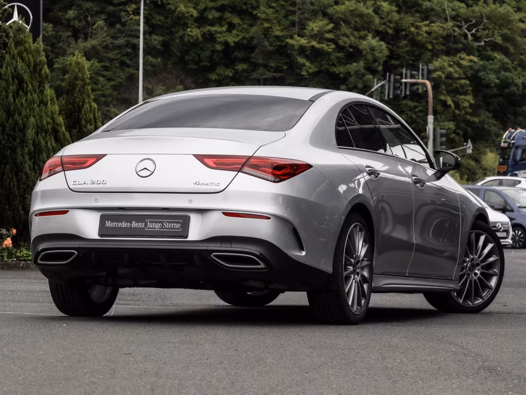 Mercedes-Benz CLA 200 4MATIC Coupé AMG-Sport+MLB+Night+AHK+Cam