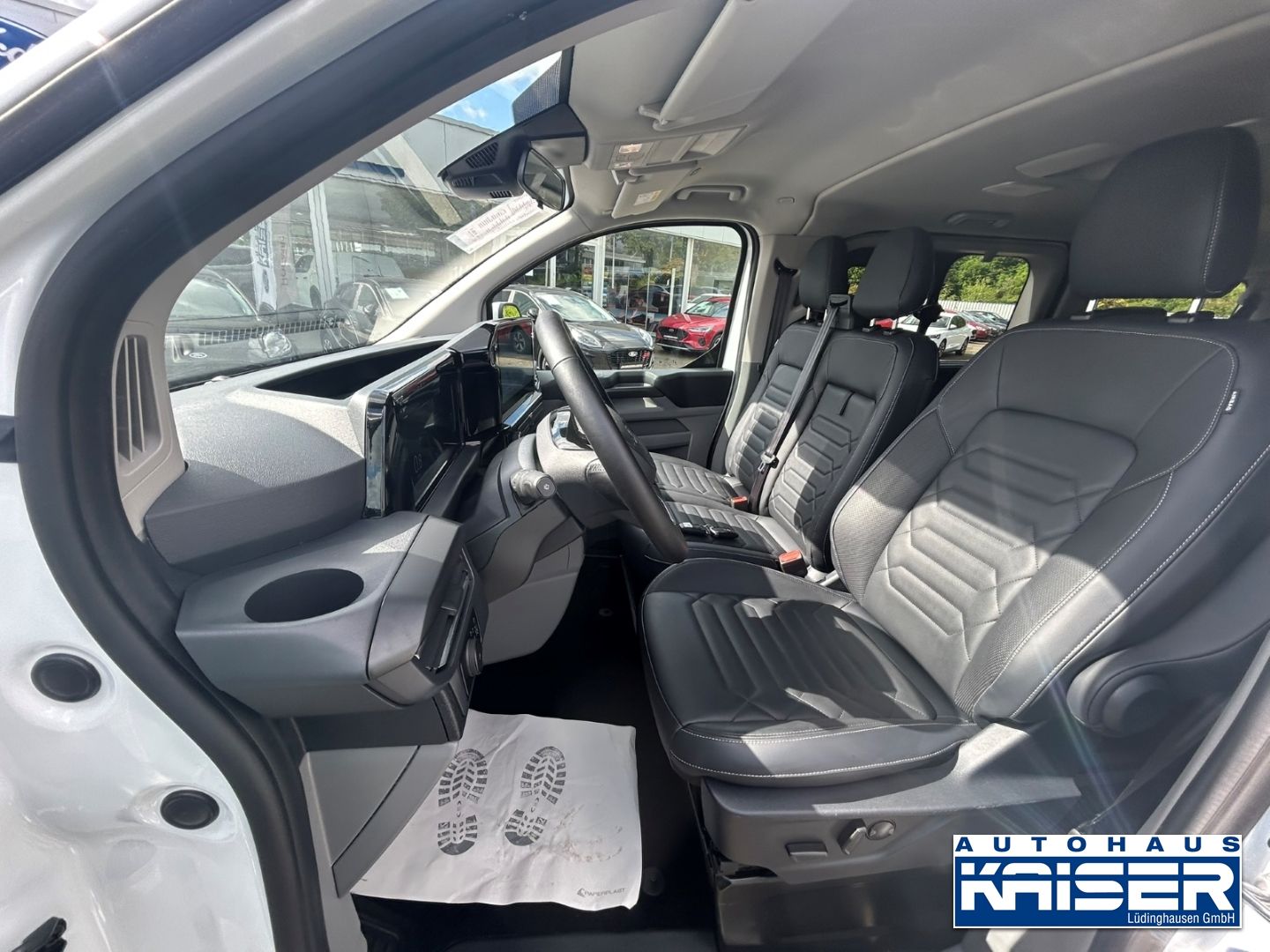 Ford Tourneo Custom L1 Titanium 9sitzer El. AHK Leder foto 10