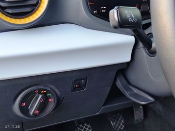 Seat Ibiza 1.0 TSI Style NAVI-LED-SHZG-PDC-TEMPOMAT