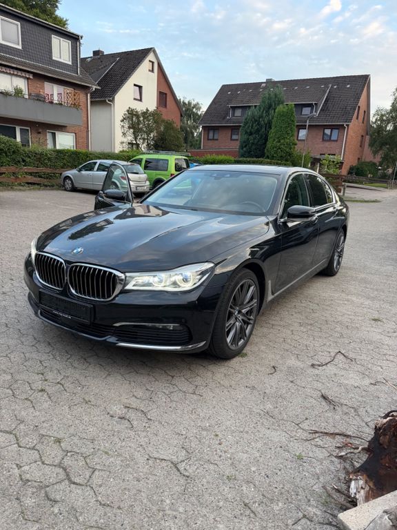 Image of BMW 730