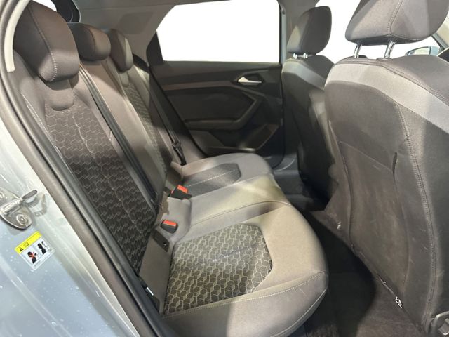 A1 Sportback 30 TFSI ADVANCED PDC+VCP+TEMPOMAT+S