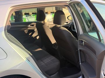 Volkswagen Golf - 12