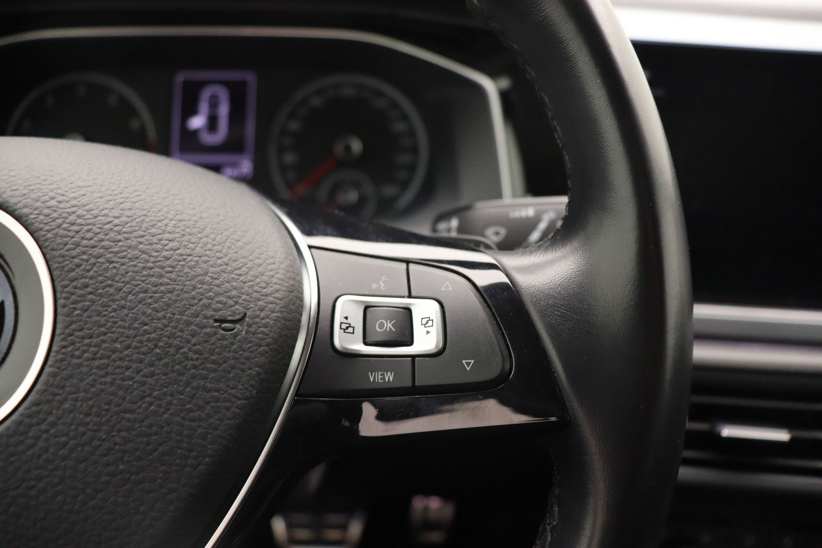 Fahrzeugabbildung Volkswagen Polo VI 1.0 TSI DSG Active