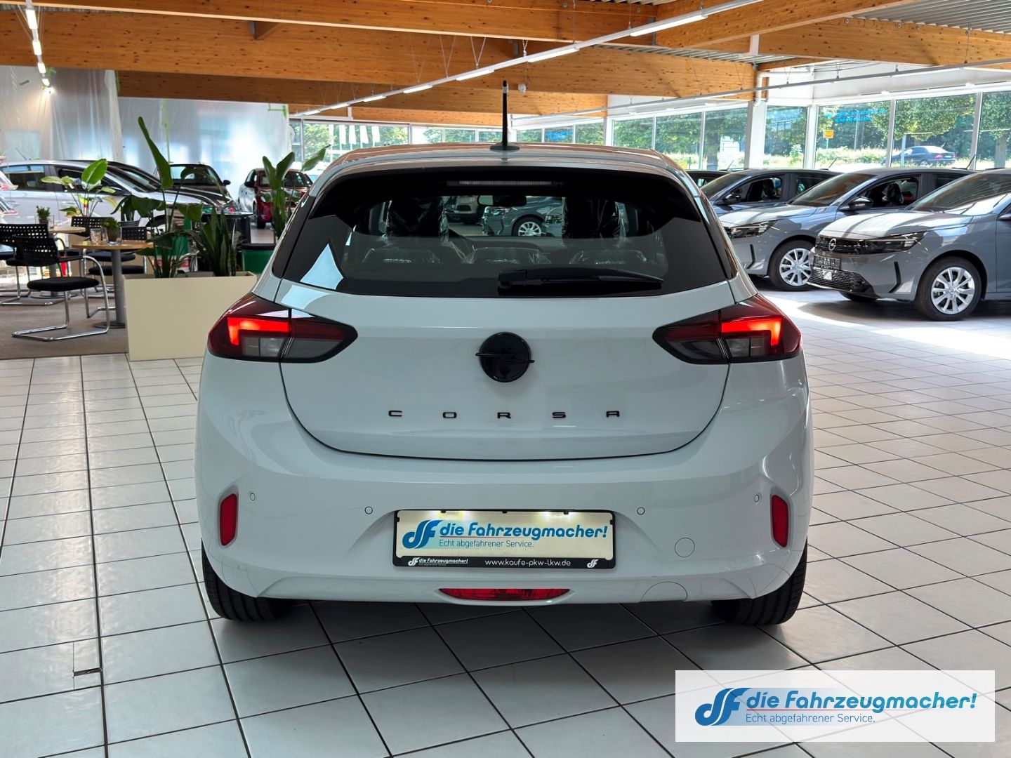Fahrzeugabbildung Opel Corsa-e F e Edition Digitales Cockpit LED Apple