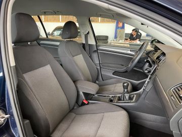 Volkswagen Golf VII Variant Trendline BlueTDI