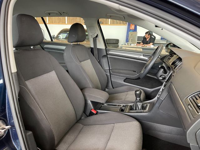 Volkswagen Golf VII Variant Trendline BlueTDI